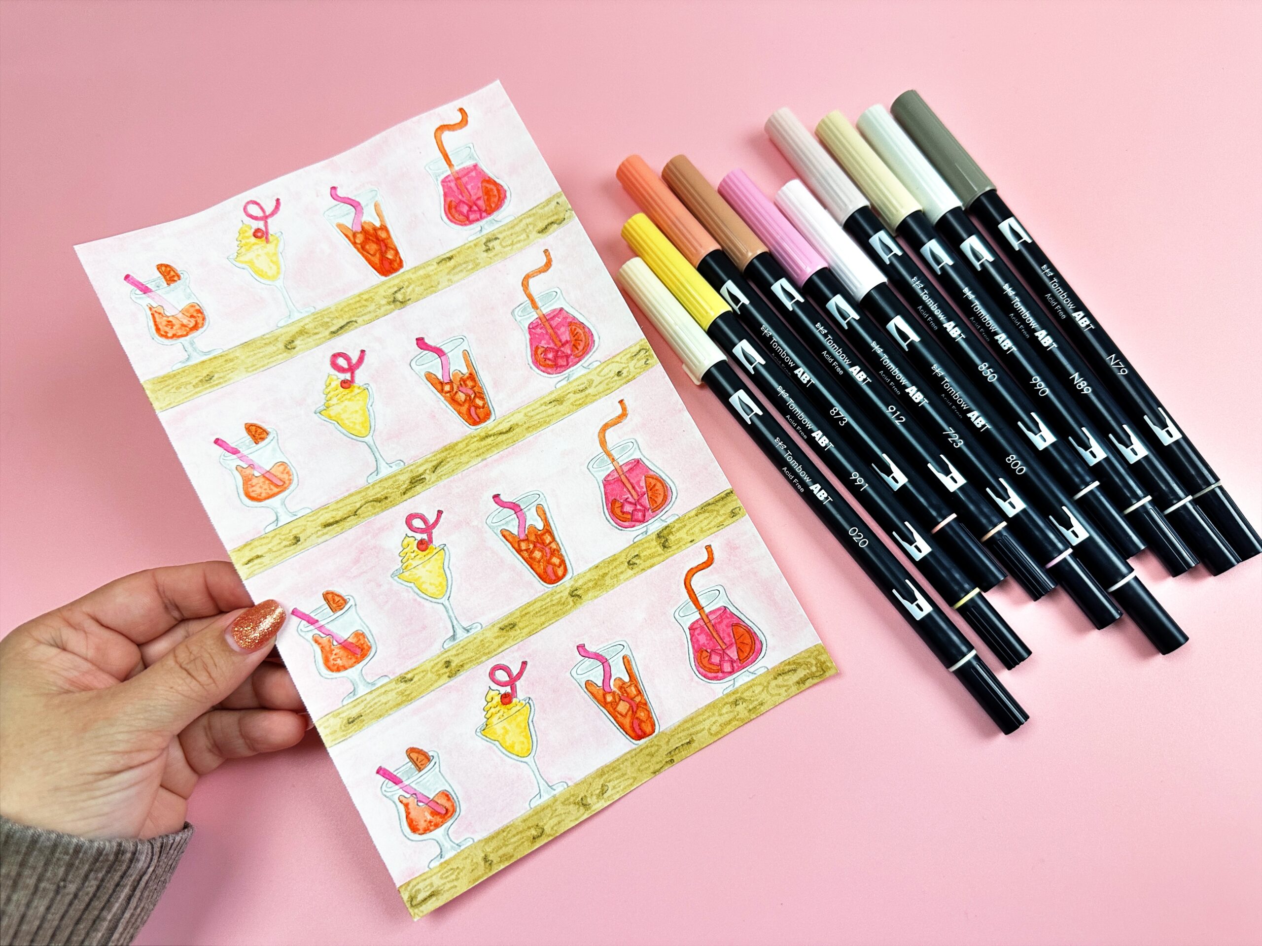 Use the NEW Tombow Dual Brush Pens Champagne Set to create a cocktail doodle! #tombow #doodle