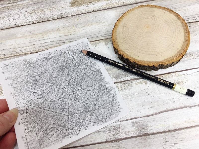 Coloring a wood slice with Tombow Irojiten Colored Pencils
