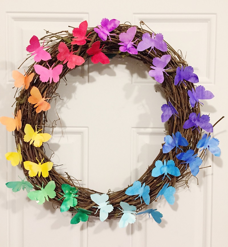 Create a DIY Rainbow Butterfly Wreath with Tombow Dual Brush Pens