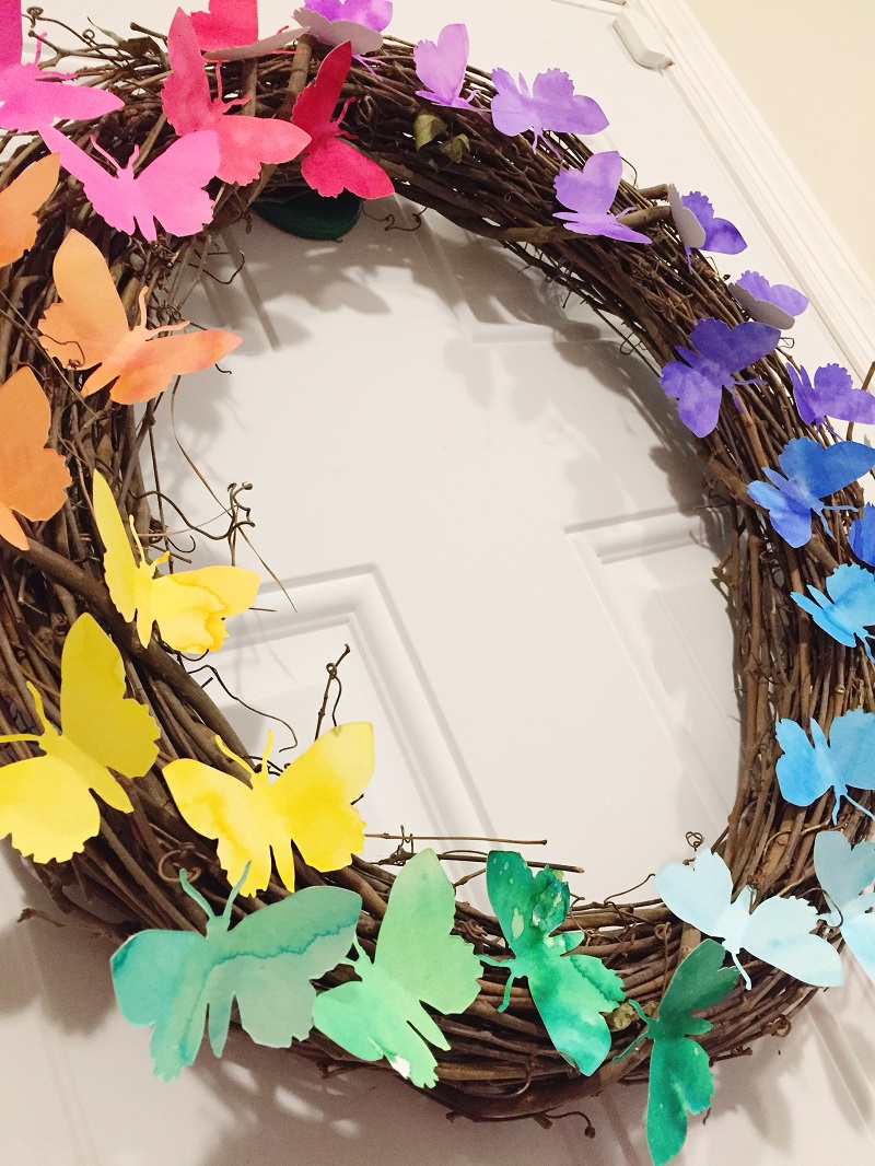 Create a DIY Rainbow Butterfly Wreath with Tombow Dual Brush Pens