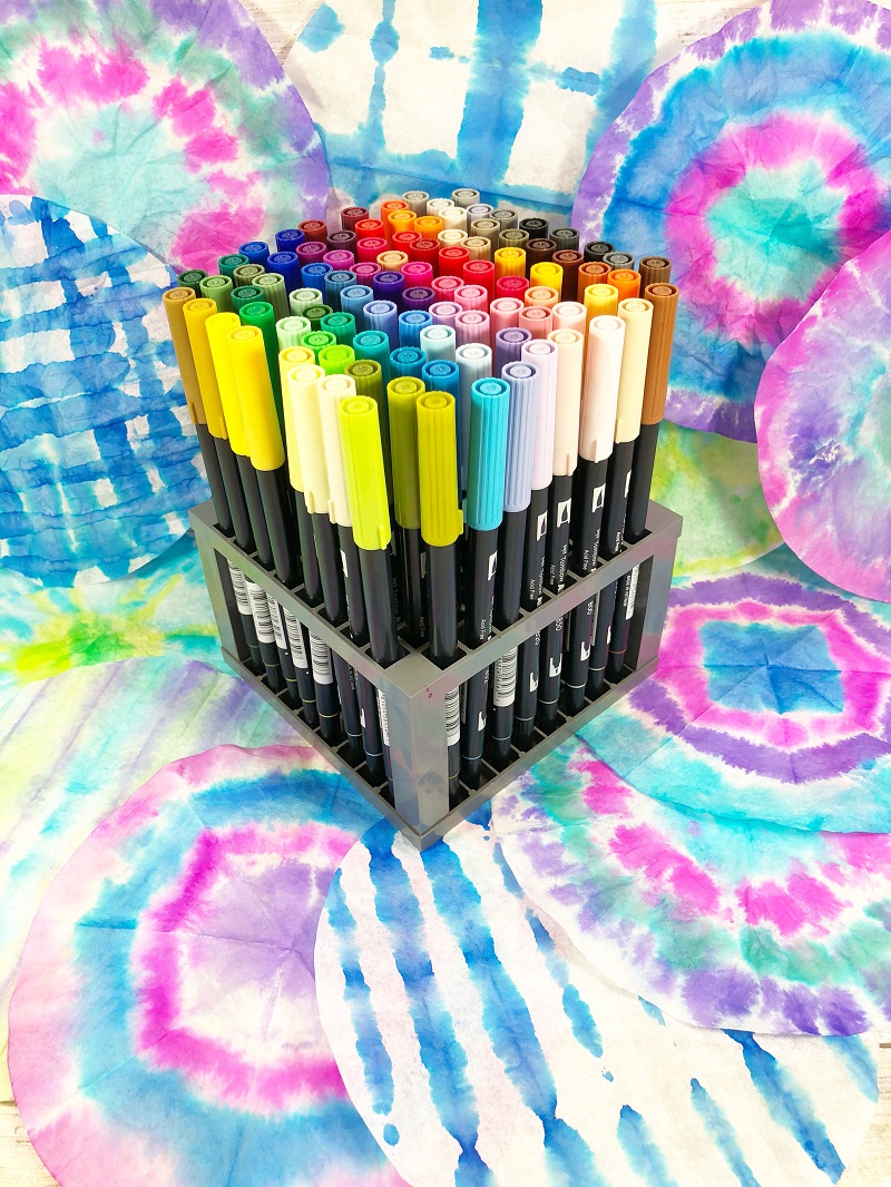 Tutorial featuring four ways to tie dye with Dual Brush Pens