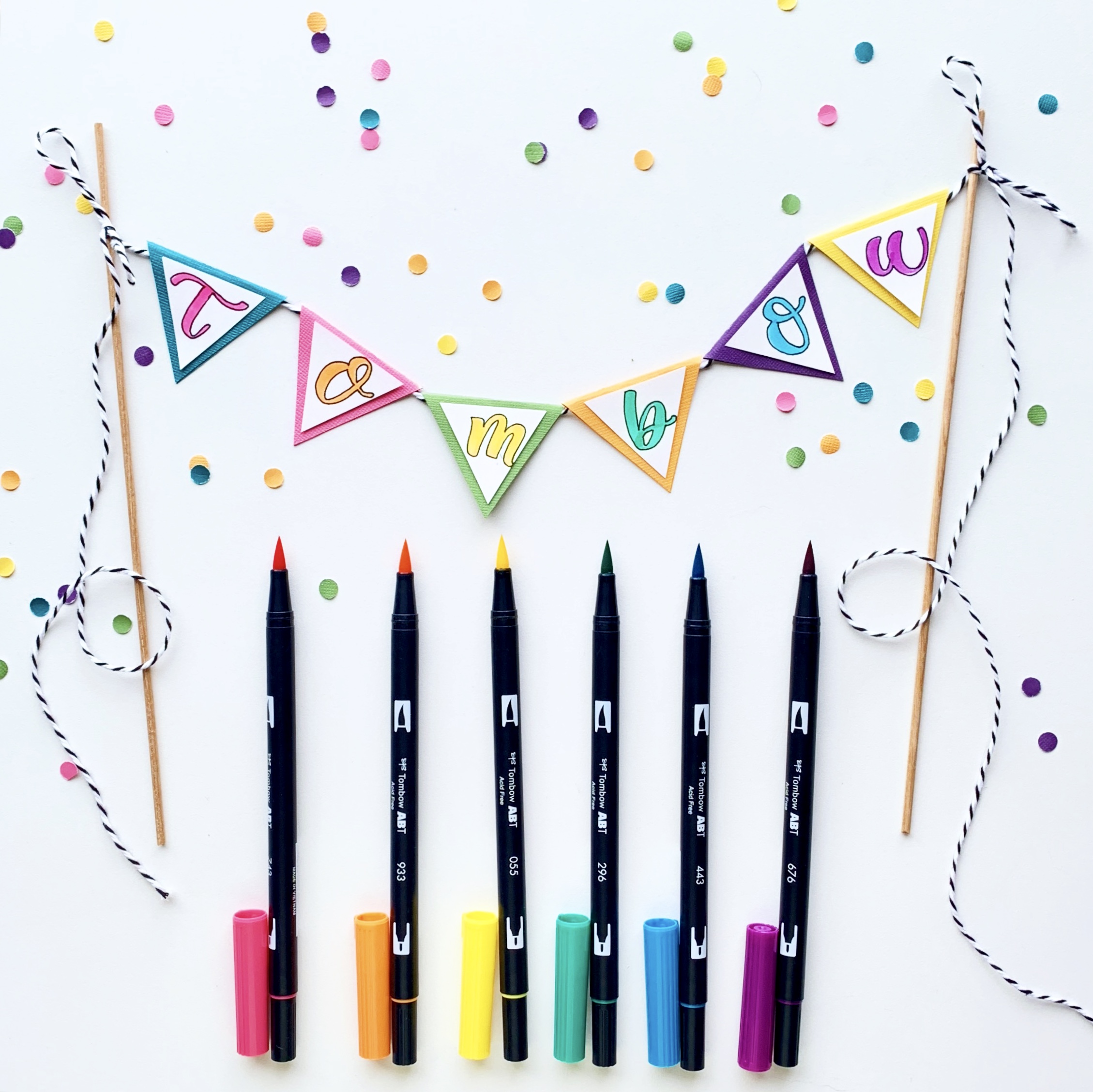 DIY Banner Cake Topper with @studio80design #tombow2019dt