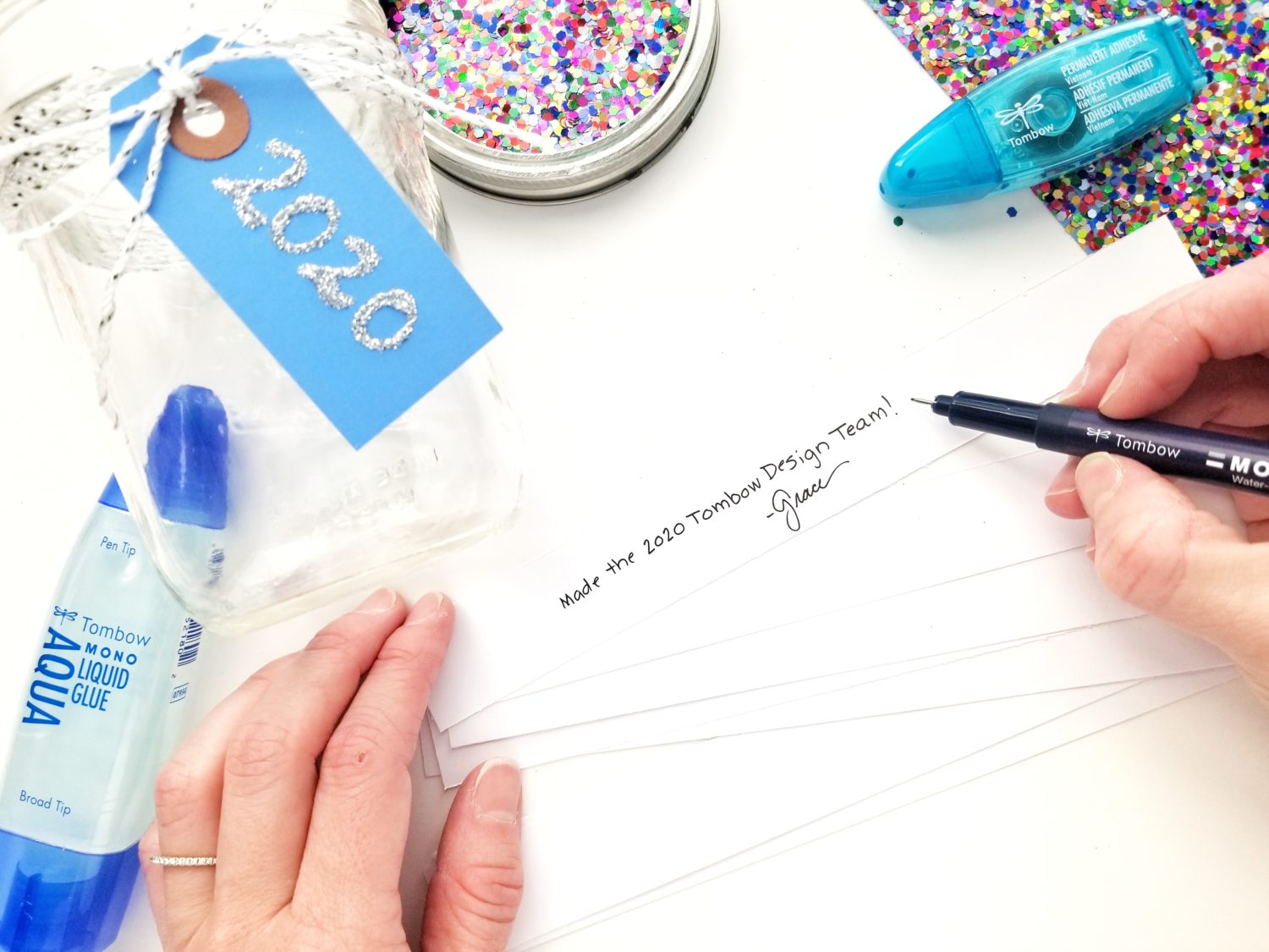 Create a gratitude jar with @graceannestudio, and ring in 2020 with a fresh perspective! @tombowusa