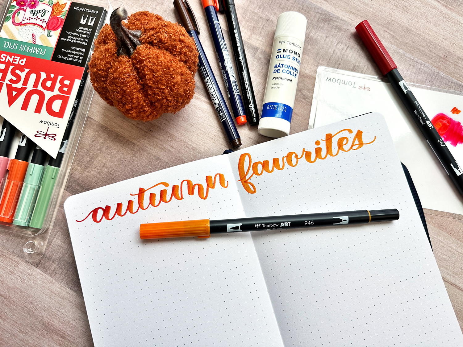 Journal about your Autumn Favorites using the Tombow Dual Brush Pens Pumpkin Spice set! #tombow#journaling