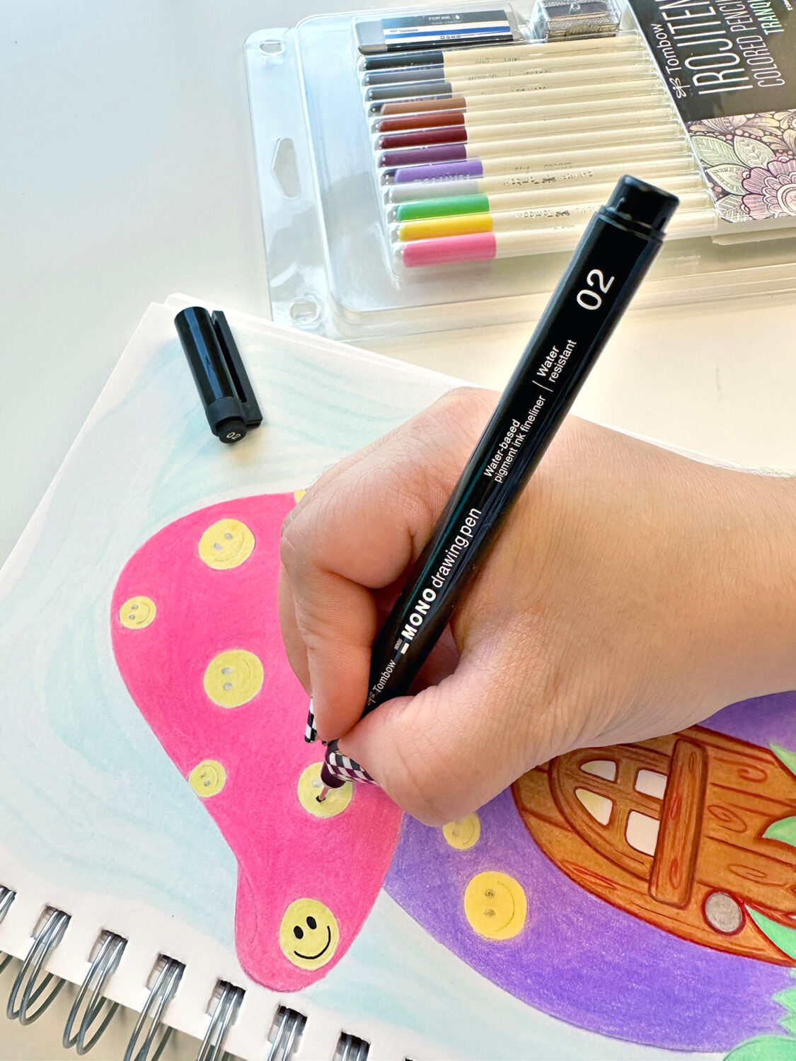 Use Tombow MONO Drawing Pens to clean up your image and add extra details! #tombow #artjournaling