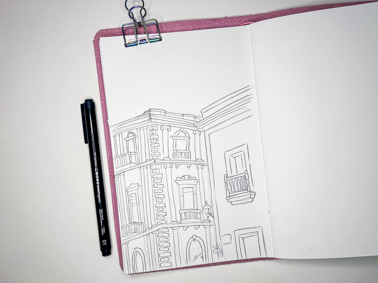 Ink the urban scene with a @tombowusa MONO Drawing Pen