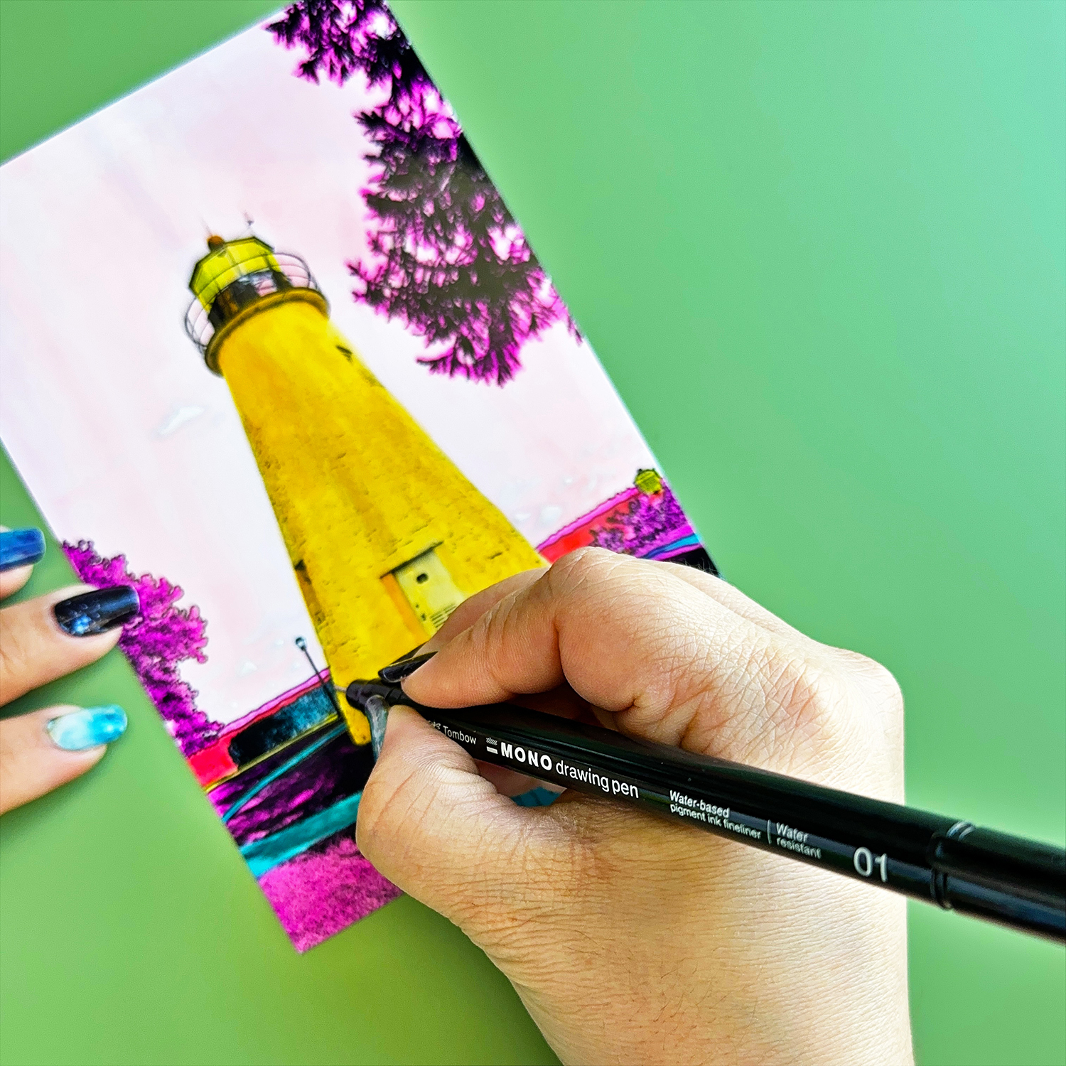 Using the Tombow MONO Drawing Pens outline the most important and noticeable parts of your photo. #tombow #postcard
