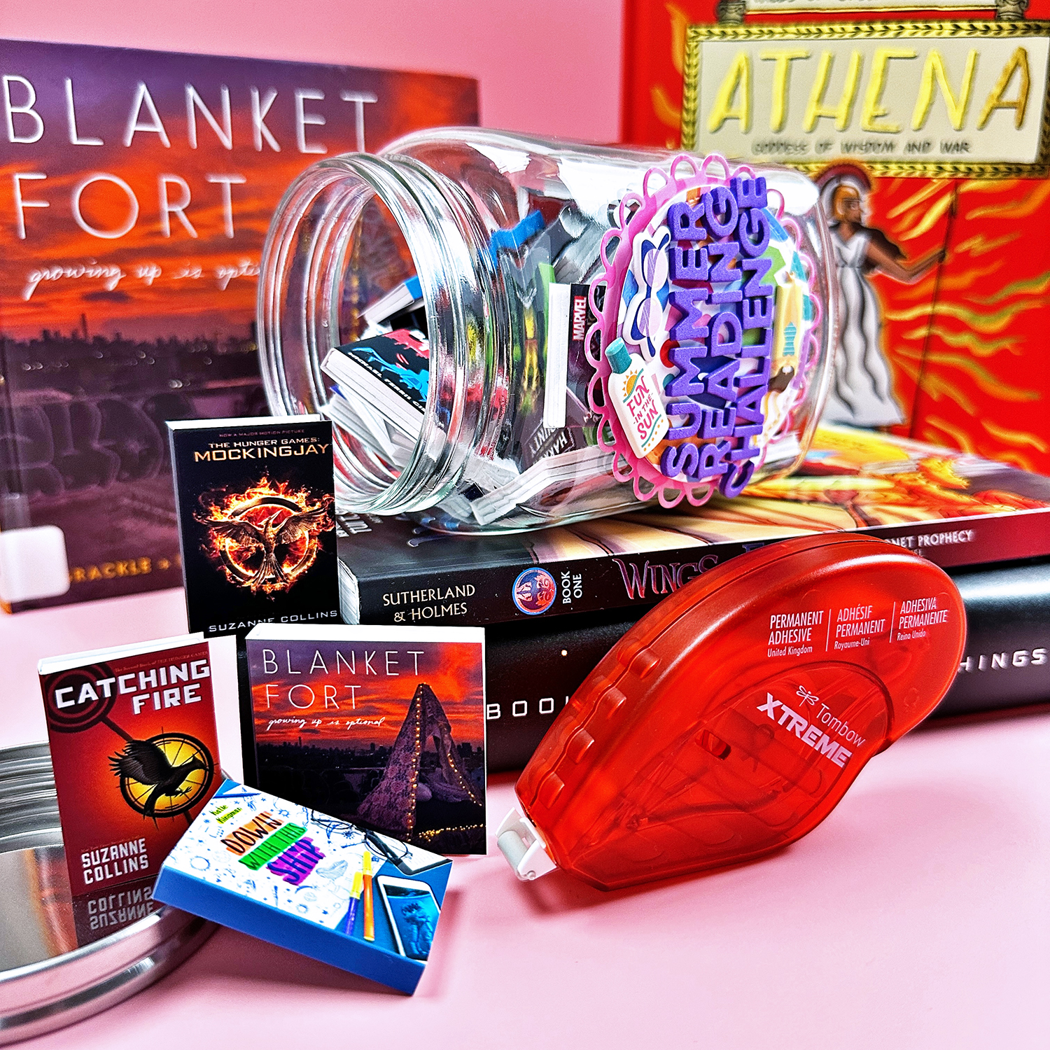 Get ready for Summer with a Summer reading challenge jar! #tombow #reading