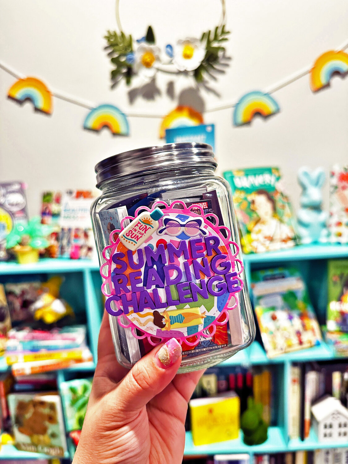 Get ready for Summer with a Summer reading challenge jar! #tombow #reading