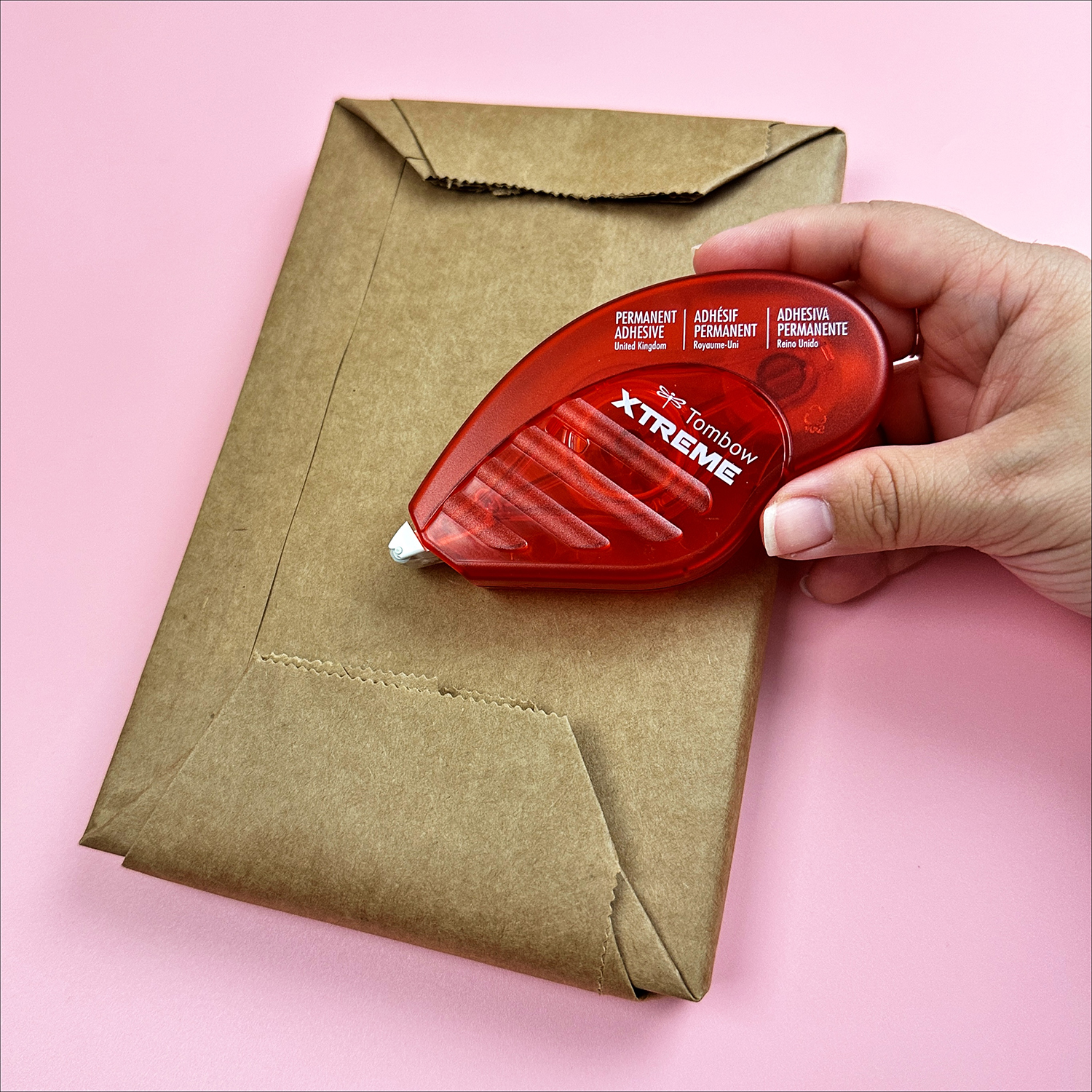 The Tombow Xtreme Adhesive is really strong, so it's perfect for gift wrapping. #tombow #giftwrapping