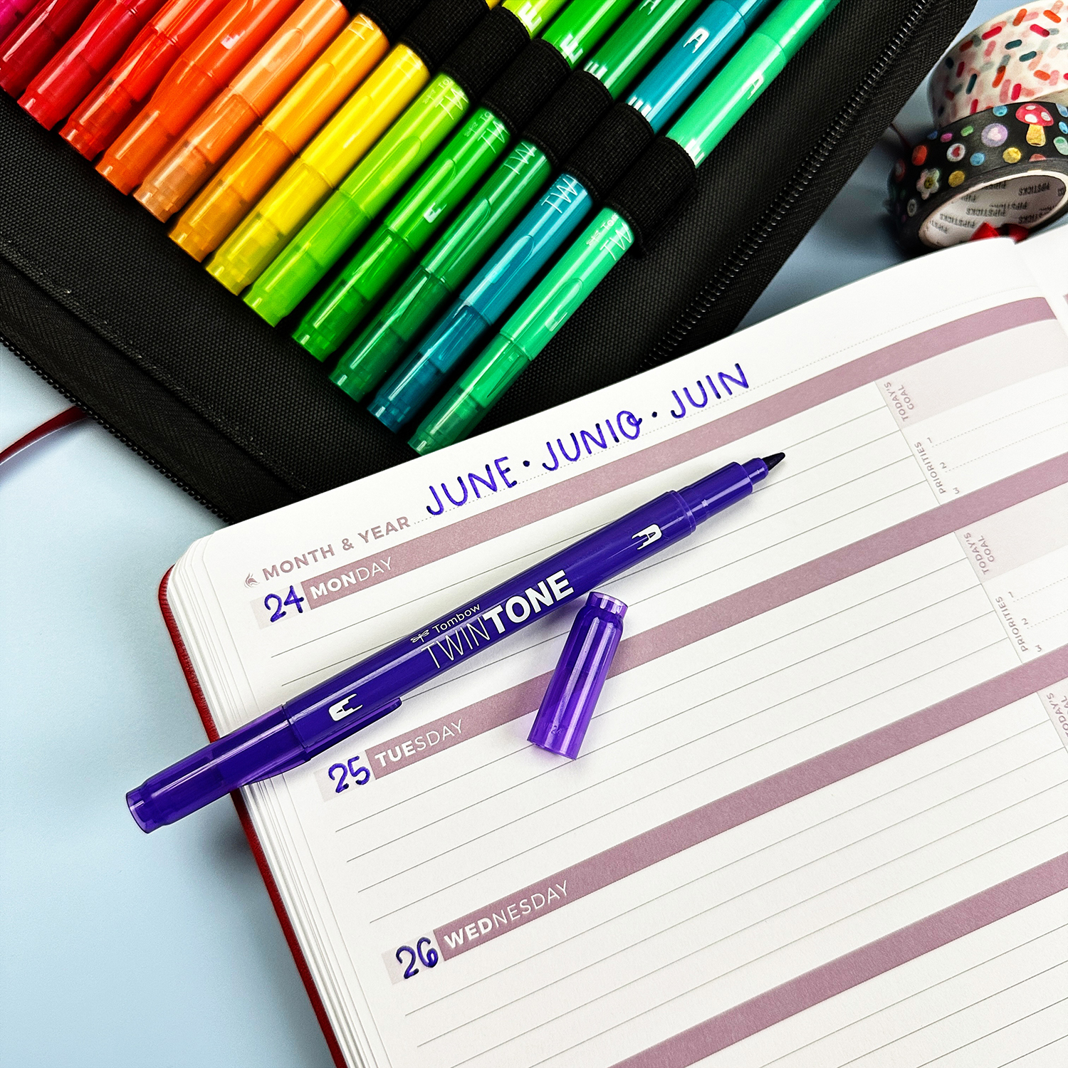 Whenever I want a little change of scenery I go to my deck or the library. This Tombow Zippered Marker Storage Case is perfect for bringing my Tombow TwinTone Dual Tip Markers on the go. #tombow #planner