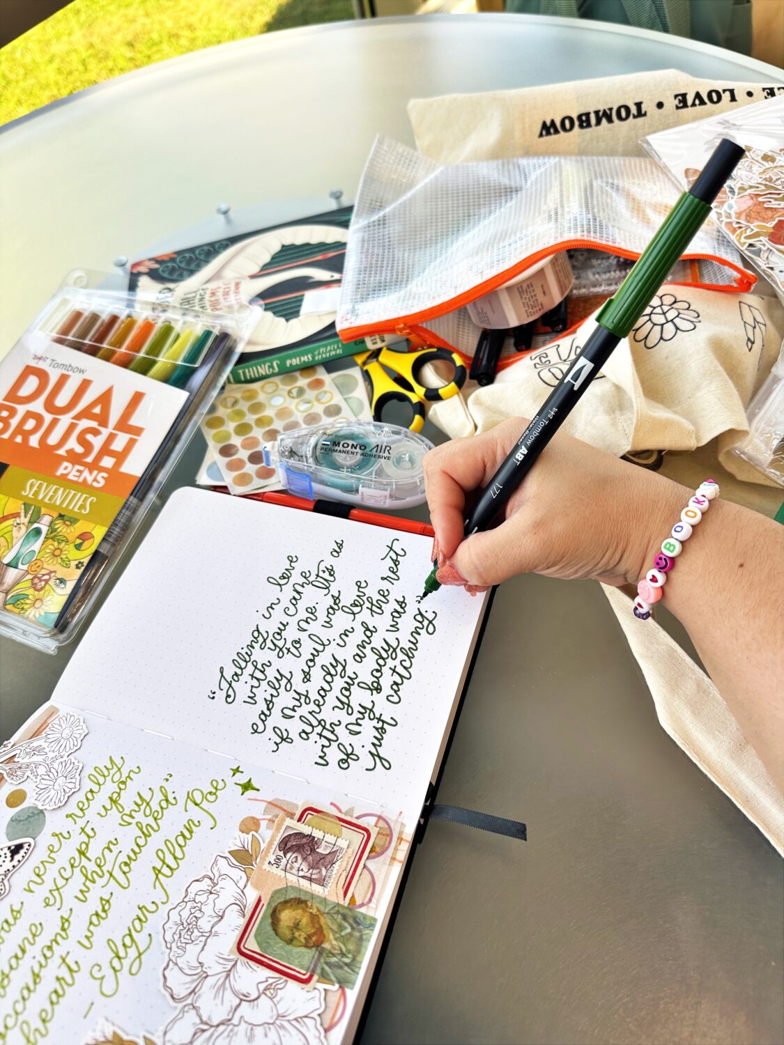 Use the felt tip of the Tombow Dual Brush Pens to write the quotes. #tombow #lettering