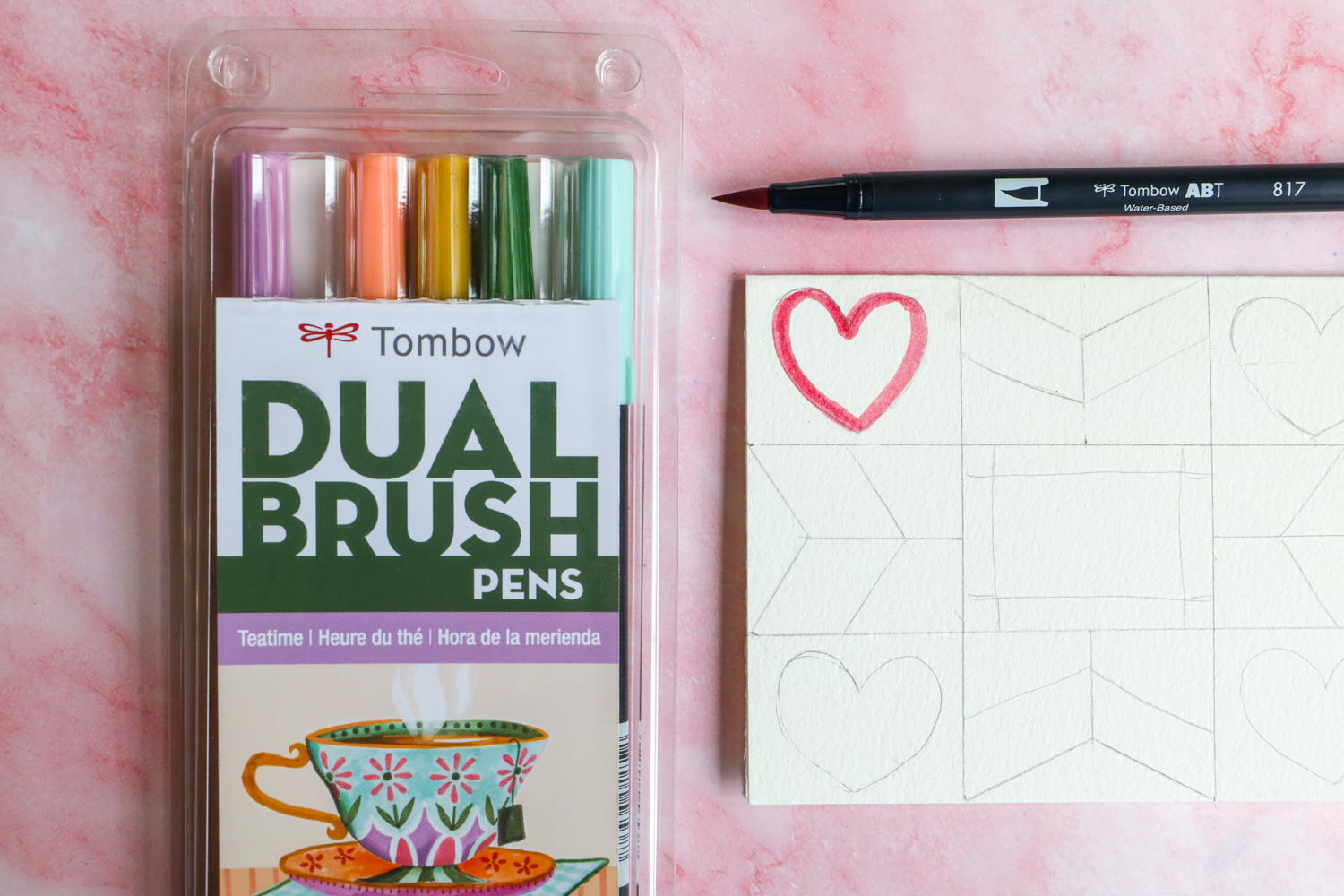 Learn How to Draw a Quilted Mother's Day Card following this tutorial on the @tombowusa blog using Dual Brush Pens!