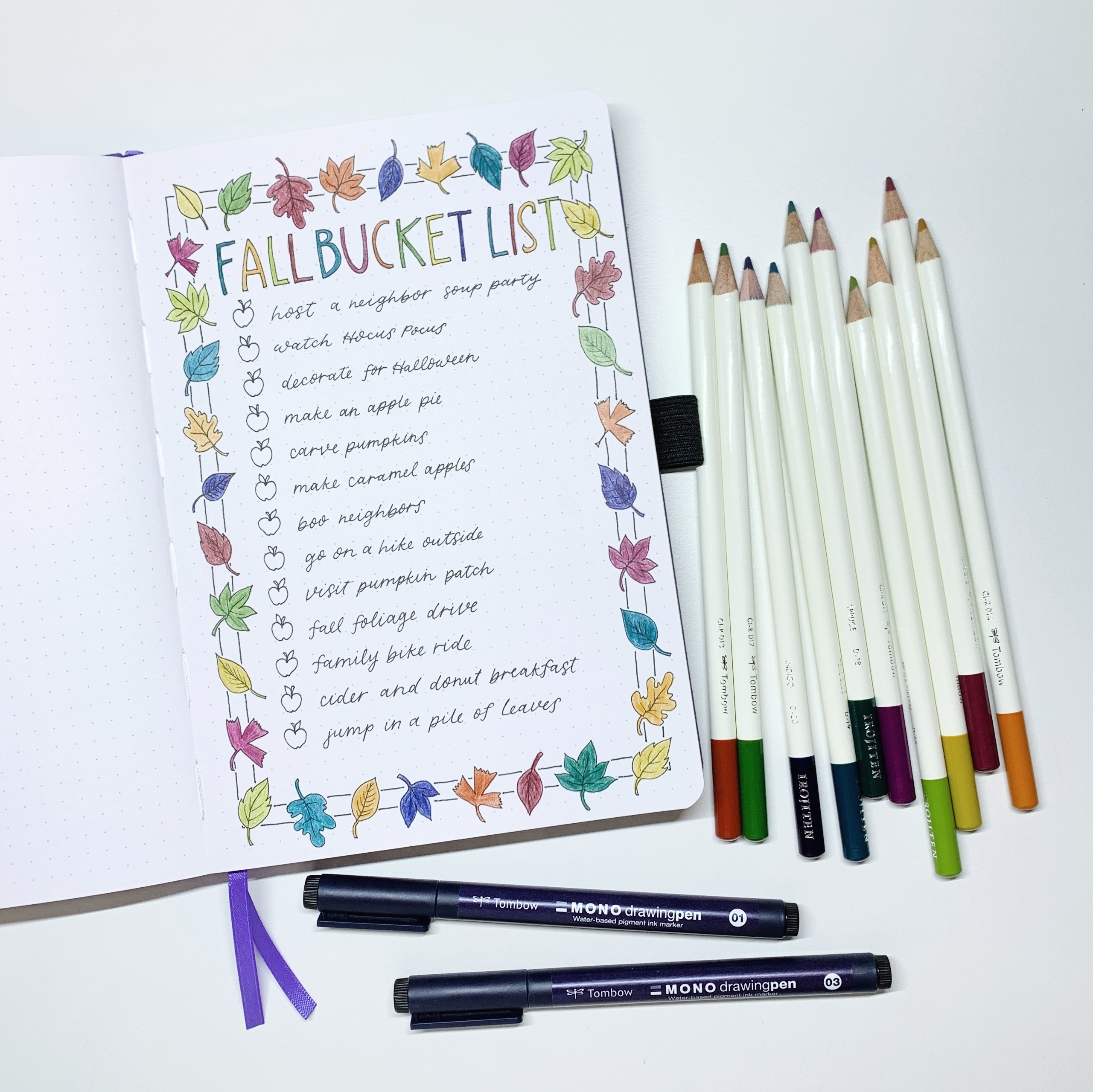 Learn how to create a fall bucket list in your bullet journal with Adrienne from @studio80design!