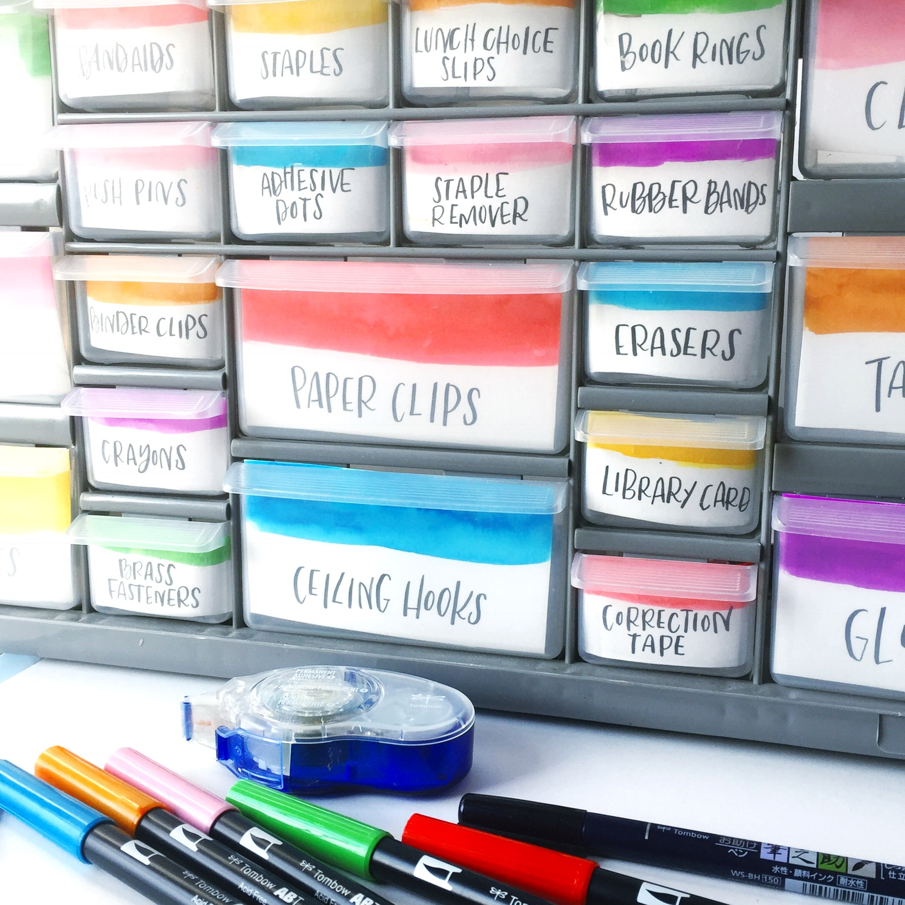 Lauren Fitzmaurice of @renmadecalligraphy shows you step by step how to create a teacher tool box that is perfect for back to school, using Tombow USA products. For more lettering and craft tips and tricks check out @renmadecalligraphy on instagram and renmadecalligraphy.com.