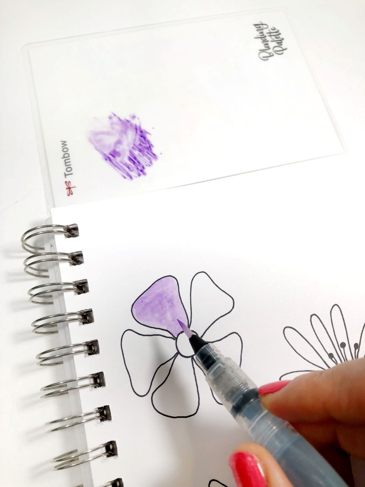 5 Creative Ways to Use Tombow's Fudenosuke Colors. Learn how with @aheartenedcalling #tombow #tombowusa #fudenosukecolors