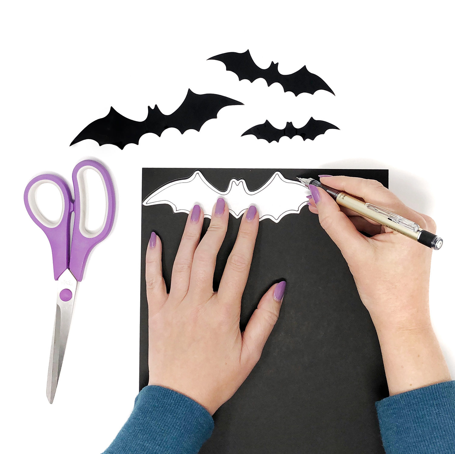 diy halloween decorations with construction paper