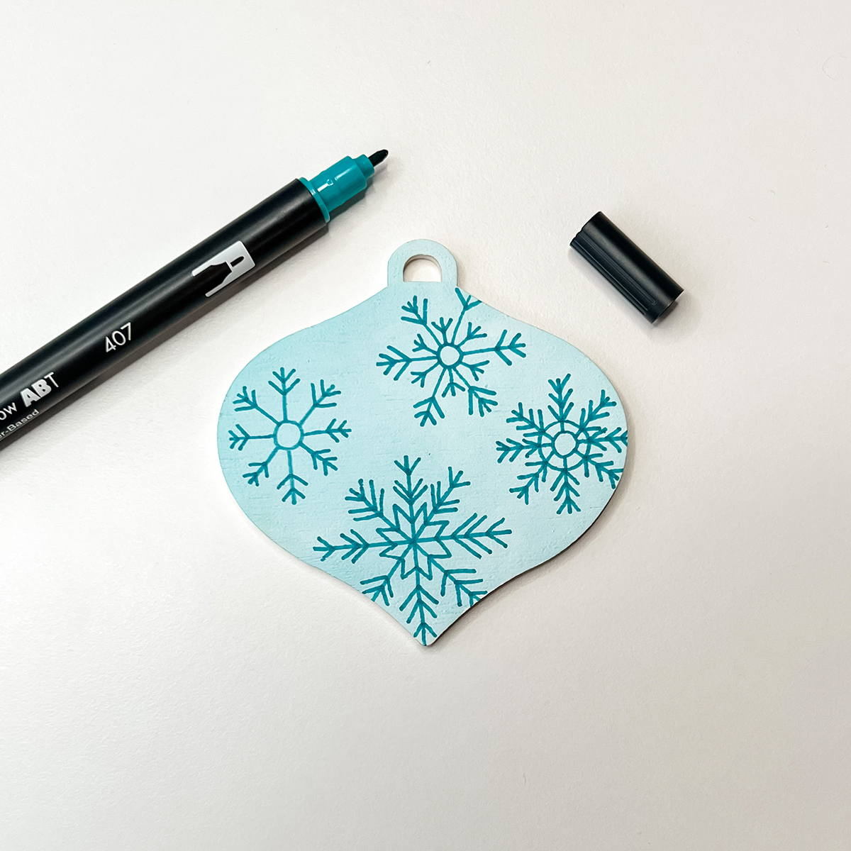 DIY Ornaments with Dual Brush Pens by Jessica Mack on behalf of Tombow