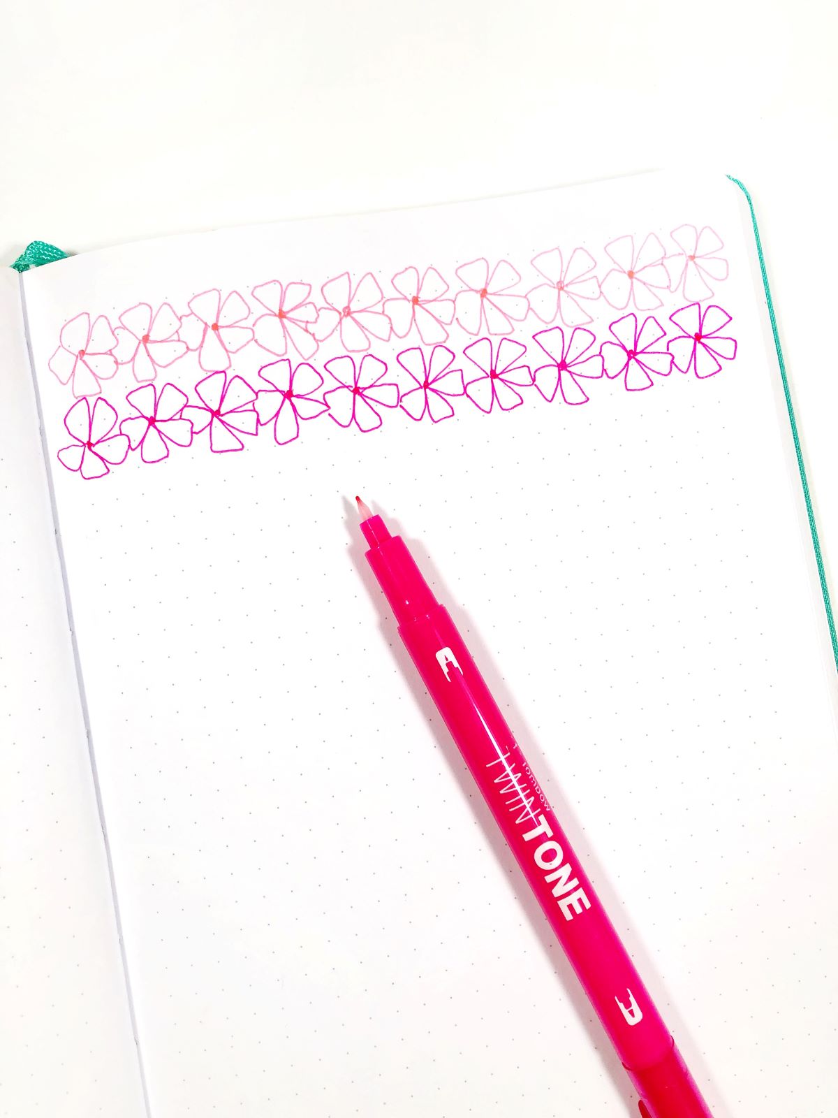 Create a Floral Swatch Pattern With Tombow TwinTone Markers with @aheartenedcalling #tombow #planner