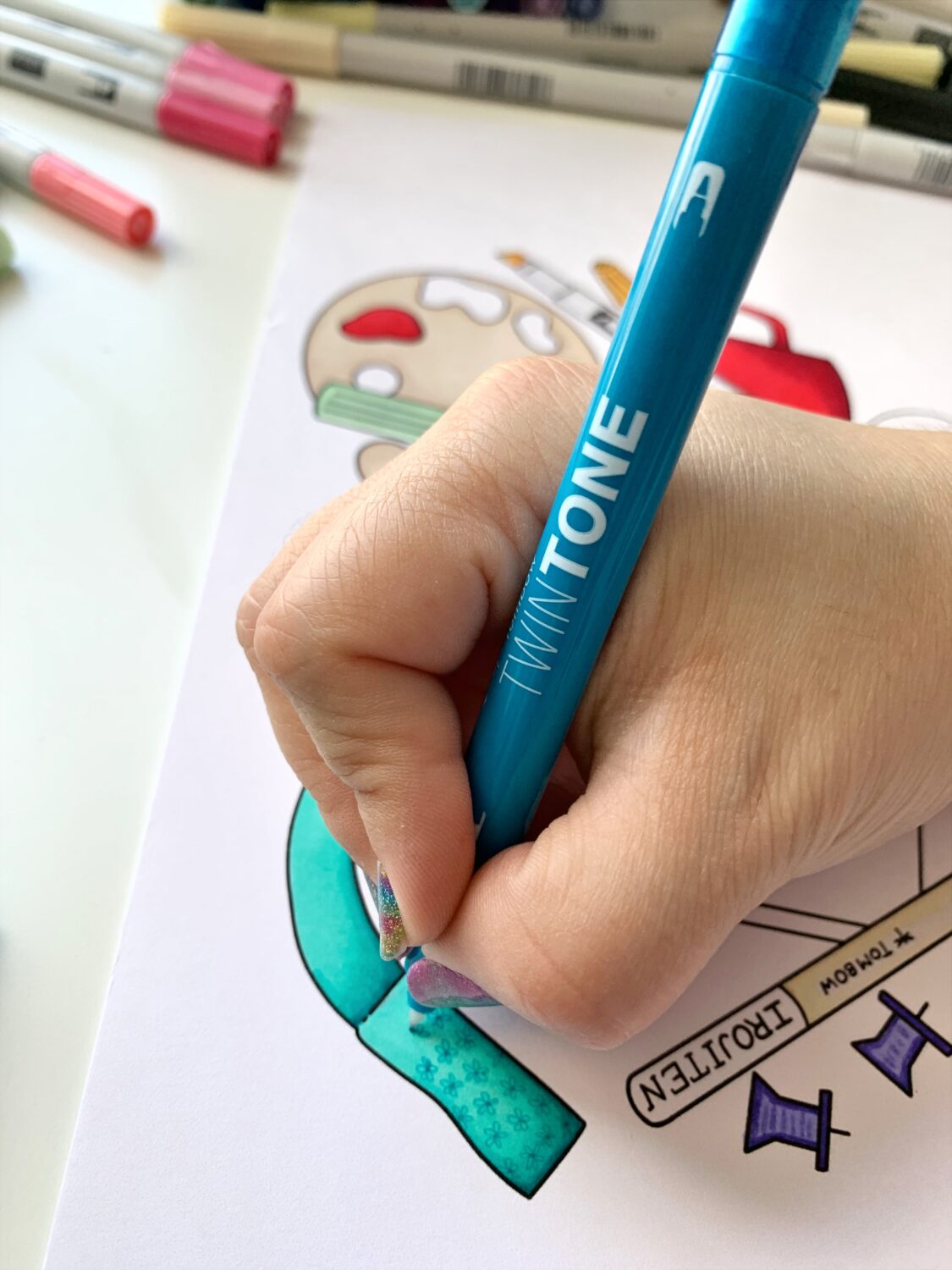 Tombow's Dual Brush Pens are perfect for coloring! Grab this coloring page  from Amy Tangerine!