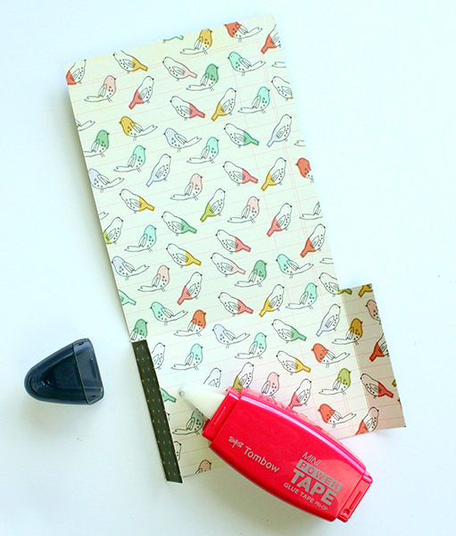 http://blog.tombowusa.com/wp-content/uploads/files/How-To-Make-An-Easy-Reading-Log-Mini-Album-Jennie-005.jpg