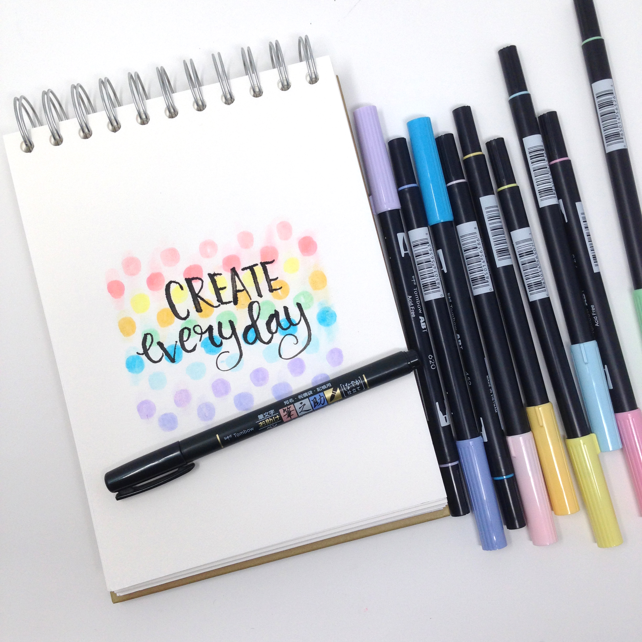 Tombow Dual Brush Pastel - Review en Español - Rotulador Lettering  Acuarelable - UGDT 