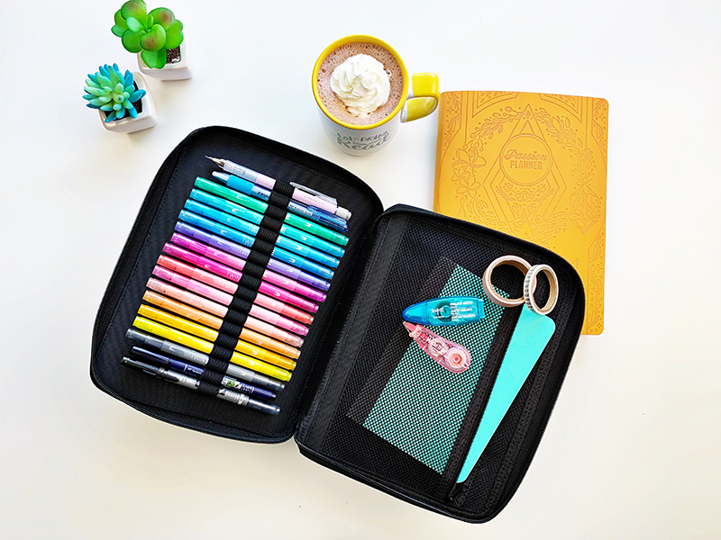 Start making a wishlist! Here are 10 products you need in your Tombow Marker Storage Case. #tombow #planner