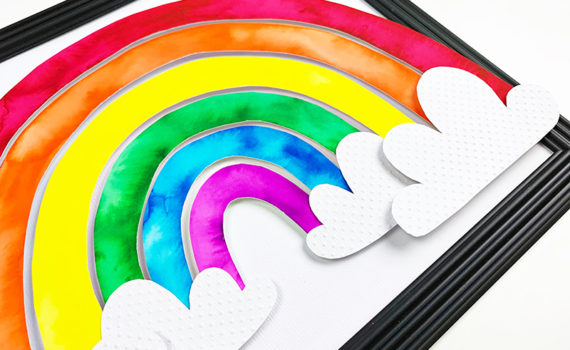 Make your own rainbow using the Tombow Dual Brush Pens and the Tombow Water Brush. #tombow #easydiy