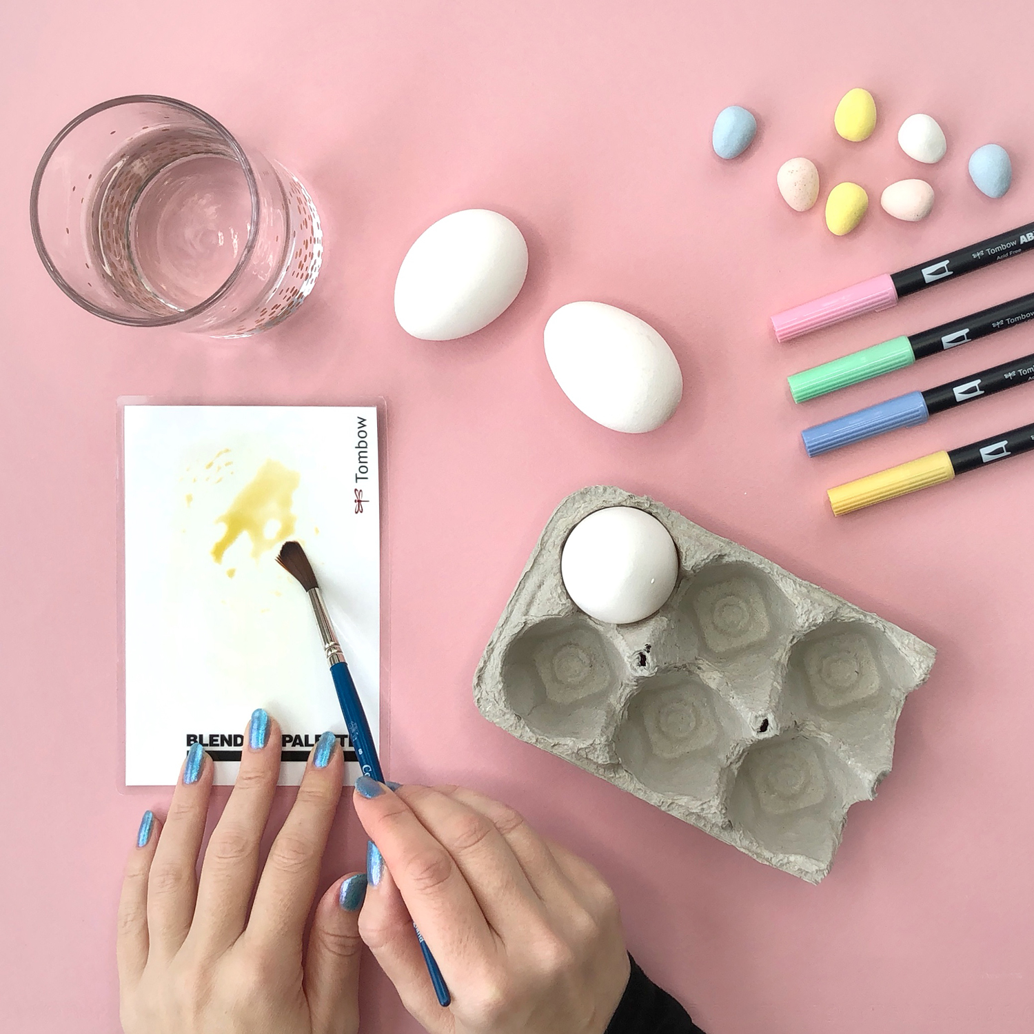 3 Watercolor-Look Easter Egg Decorating Techniques Using Tombow Dual Brush Pens by Jessica of BrownPaperBunny