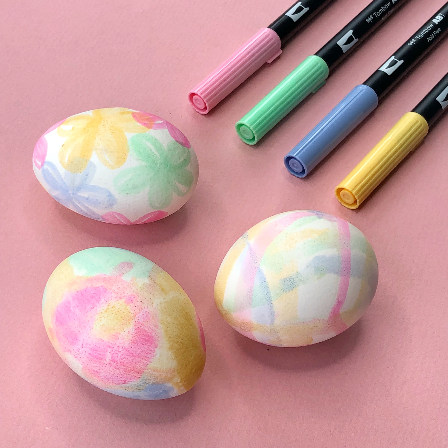 3 Watercolor-Look Easter Egg Decorating Techniques Using Tombow Dual Brush Pens by Jessica of BrownPaperBunny