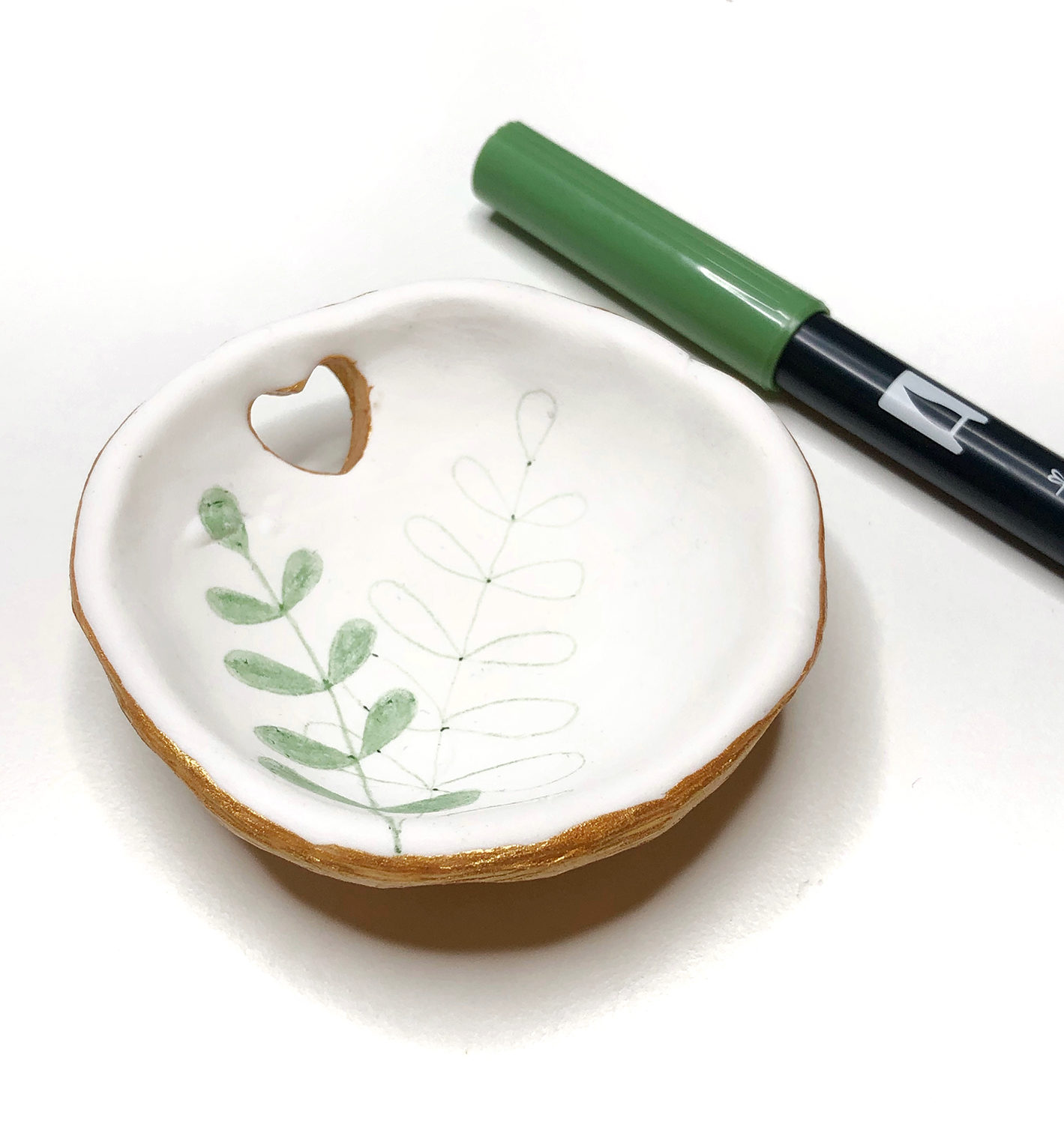 Make a Decorated Ring Bowl for Mother's Day by Jessica Mack on behalf of Tombow