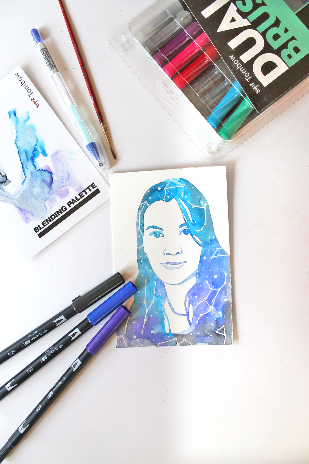 Learn how to paint a Watercolor Constellation Portrait using this tutorial by @studiokatie & @tombowusa