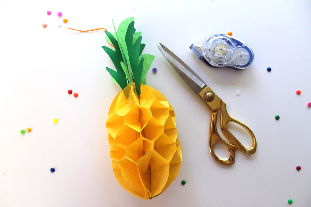 Make 3D Honeycomb Pineapple Decor for Summer Parties using this tutorial by @punkprojects & @tombowusa