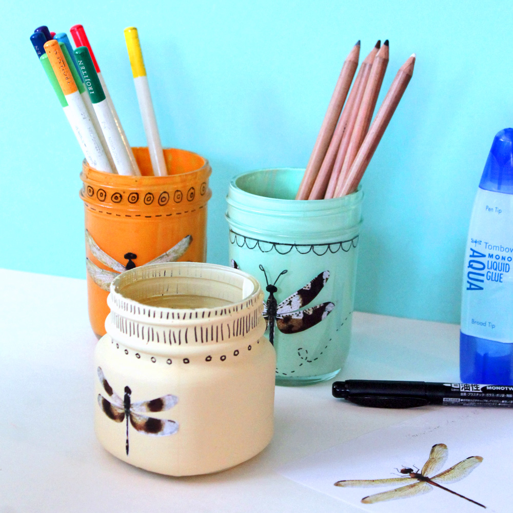 Restyle glass jars for Spring following this tutorial by @punkprojects and @tombowUSA! 