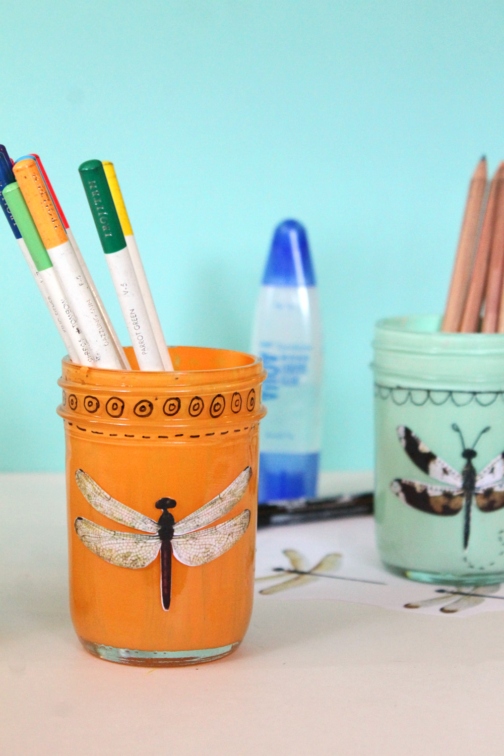 Restyle glass jars for Spring following this tutorial by @punkprojects and @tombowUSA! 