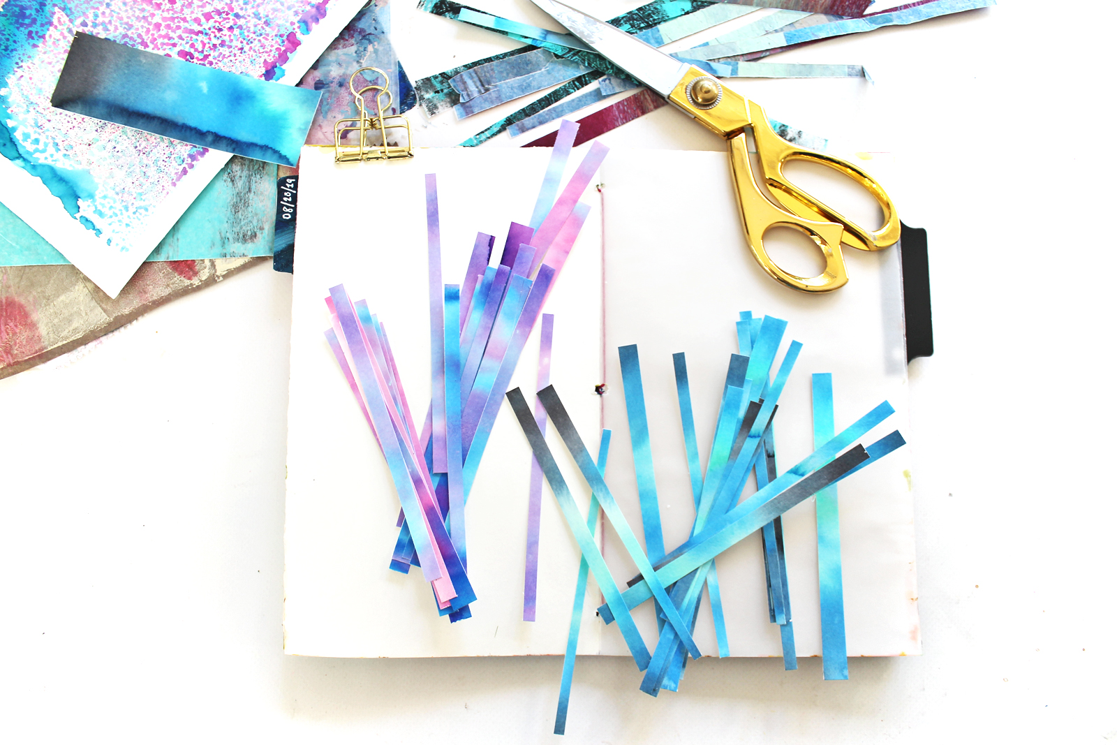 Learn how to make a paper strip collage using MONO Aqua Liquid Glue and this tutorial by @studiokatie on @tombowusa blog!