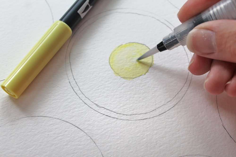 Learn how to paint a watercolor kiwi art piece using @tombowusa Dual Brush Pens and this tutorial by @studiokatie #tombowusa #watercolor