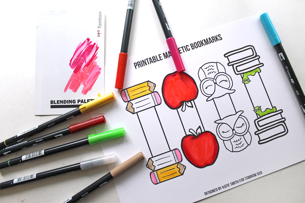 Make these easy Magnetic Bookmarks with this free printable by @punkprojects and @tombowusa! A perfect gift for teachers!