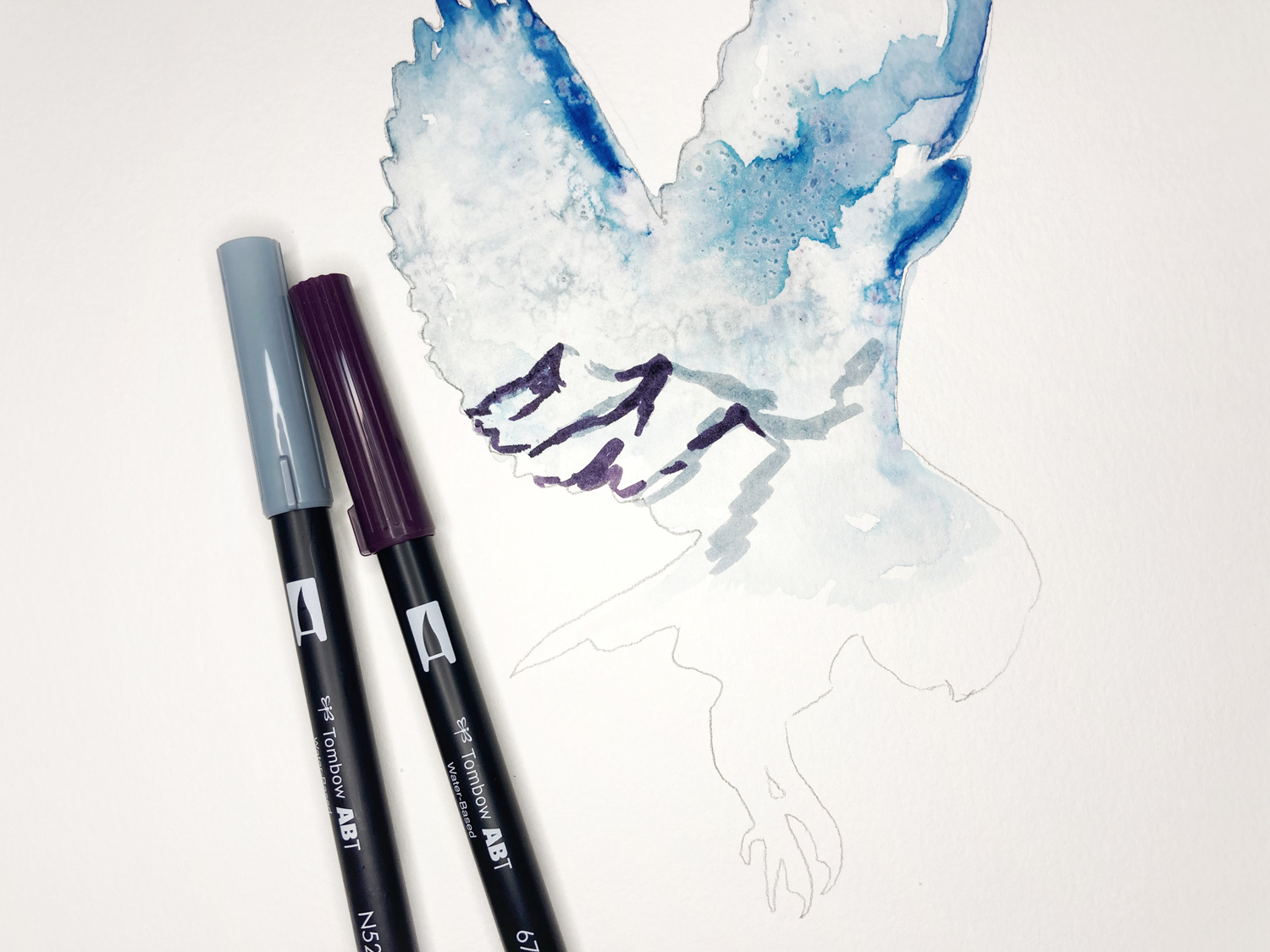 Learn how to paint a Watercolor Fall Owl using @tombowusa Dual Brush Pens perfect for Autumn! #tombowusa #tombow #watercolor