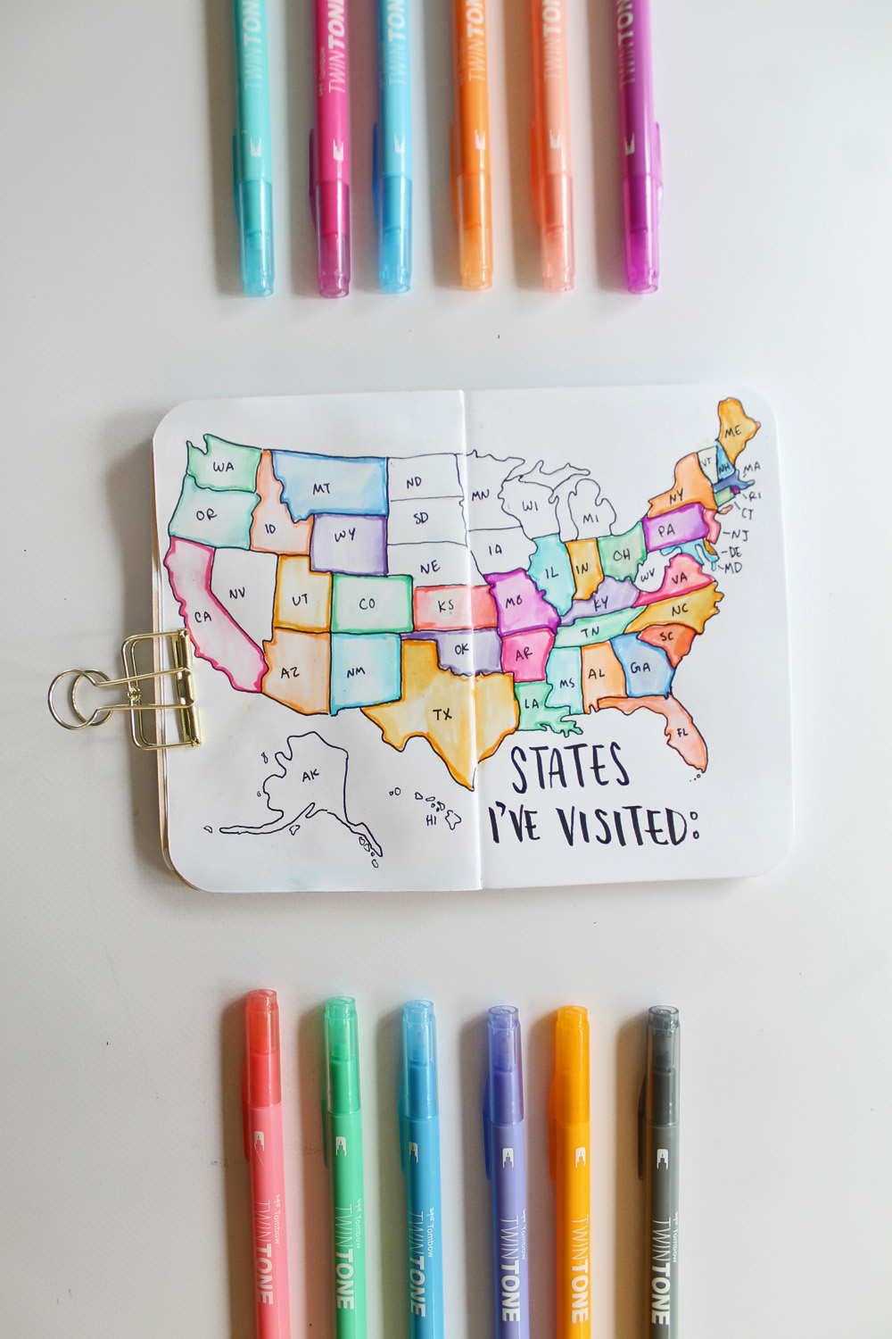 Learn how to easily draw maps in your Traveler's Notebook Travel Journal using this tutorial by @studiokatie on the @tombowusa Blog.