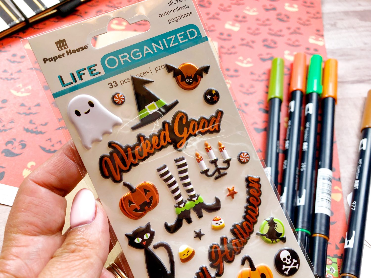 How to make your own Halloween themed traveler's notebook using @tombowusa products