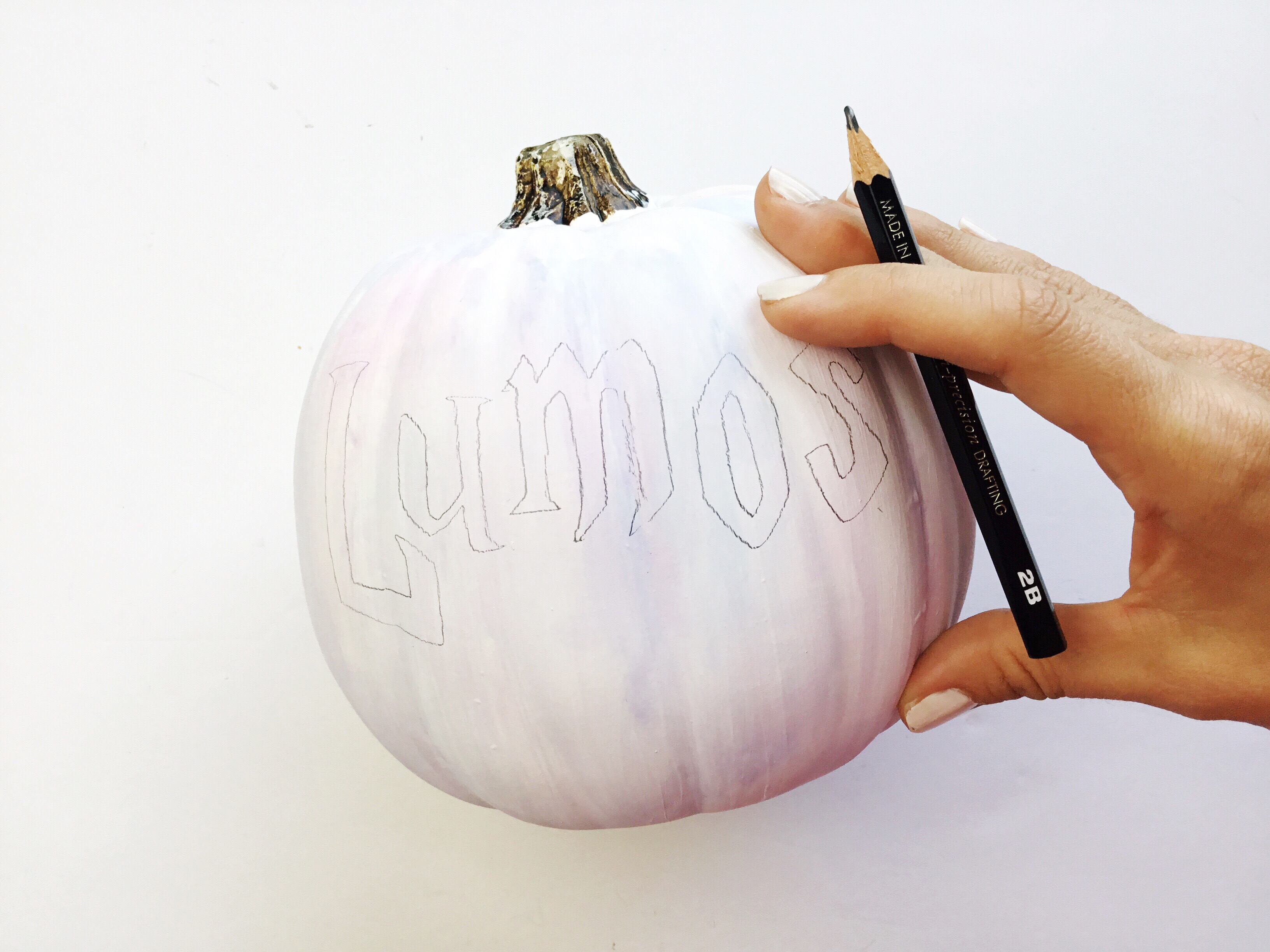 DIY Harry Potter pumpkin | how to create your own Harry Potter themed fall decor with #Tombow