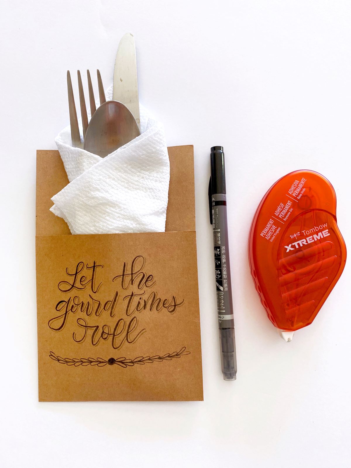 Simple and Easy Thanksgiving Decor with Tombow! #tombow #thanksgiving