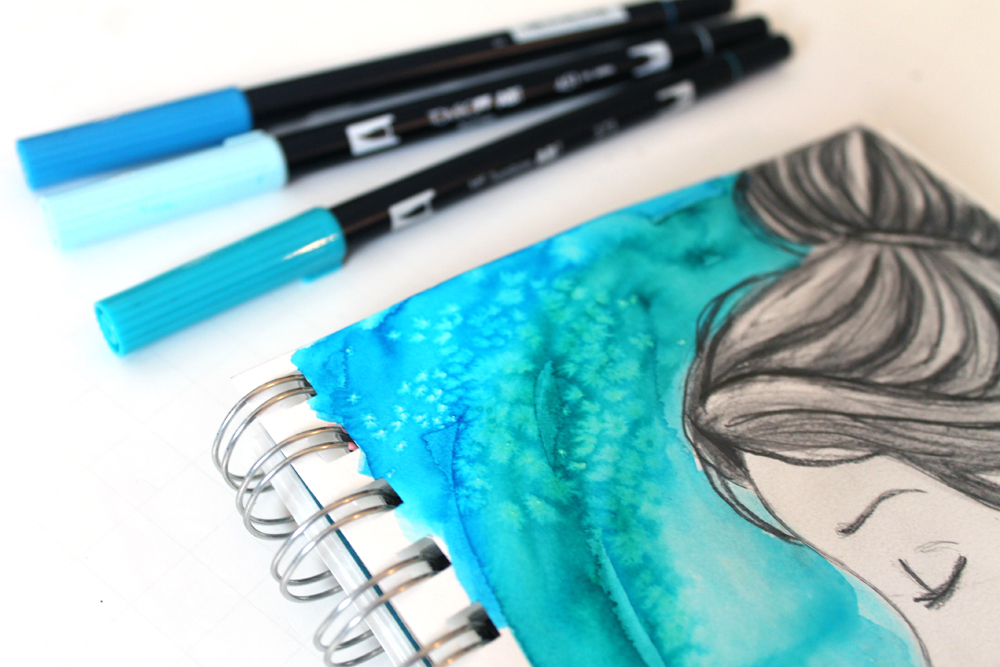 Katie Smith shows you how to create a Mixed Media Art Journal page using Tombow's MONO Drawing Pencil Set and Tombow Dual Brush Pens!