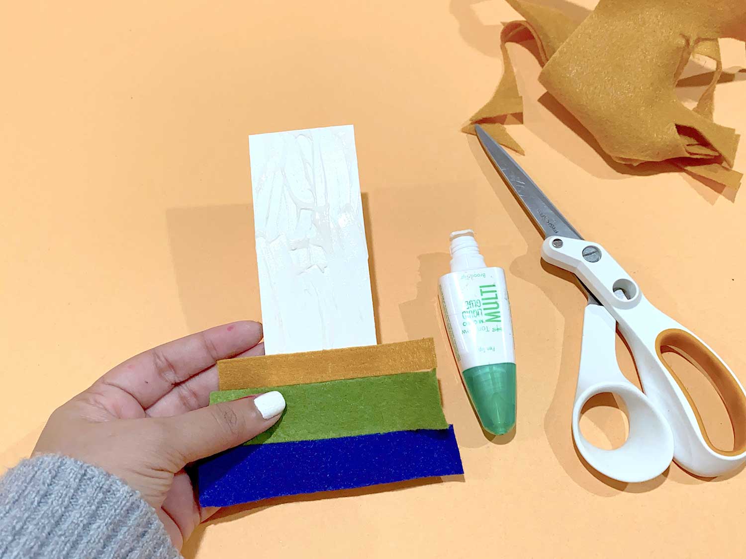 Craft Glue - Felt Paper Scissors