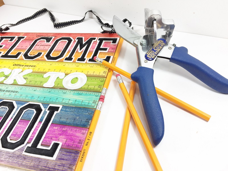 Tombow Welcome Back to School DIY Ruler Sign Beth Watson