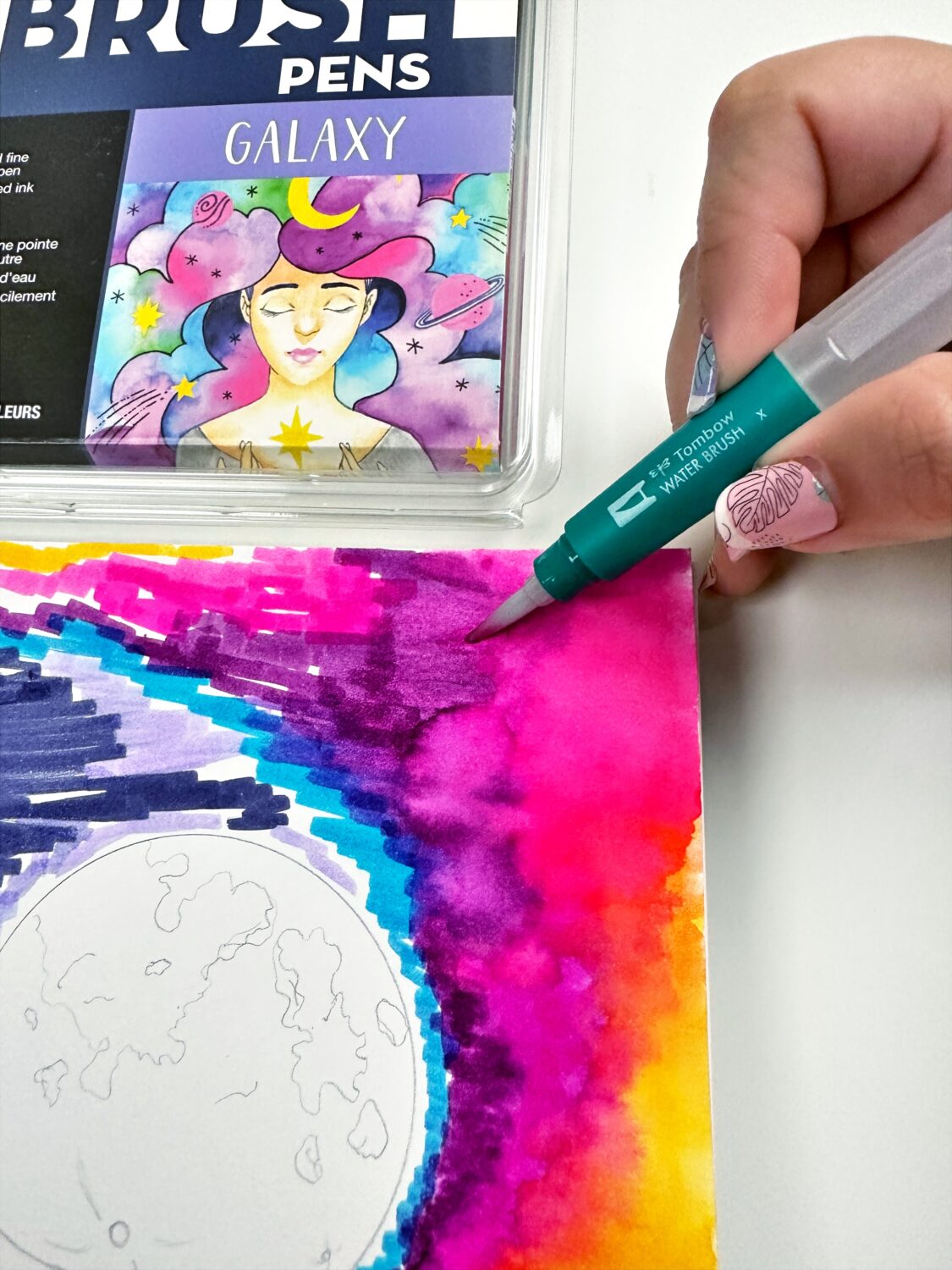 Use the Tombow Water Brush to blend the colors. #tombow #galaxy