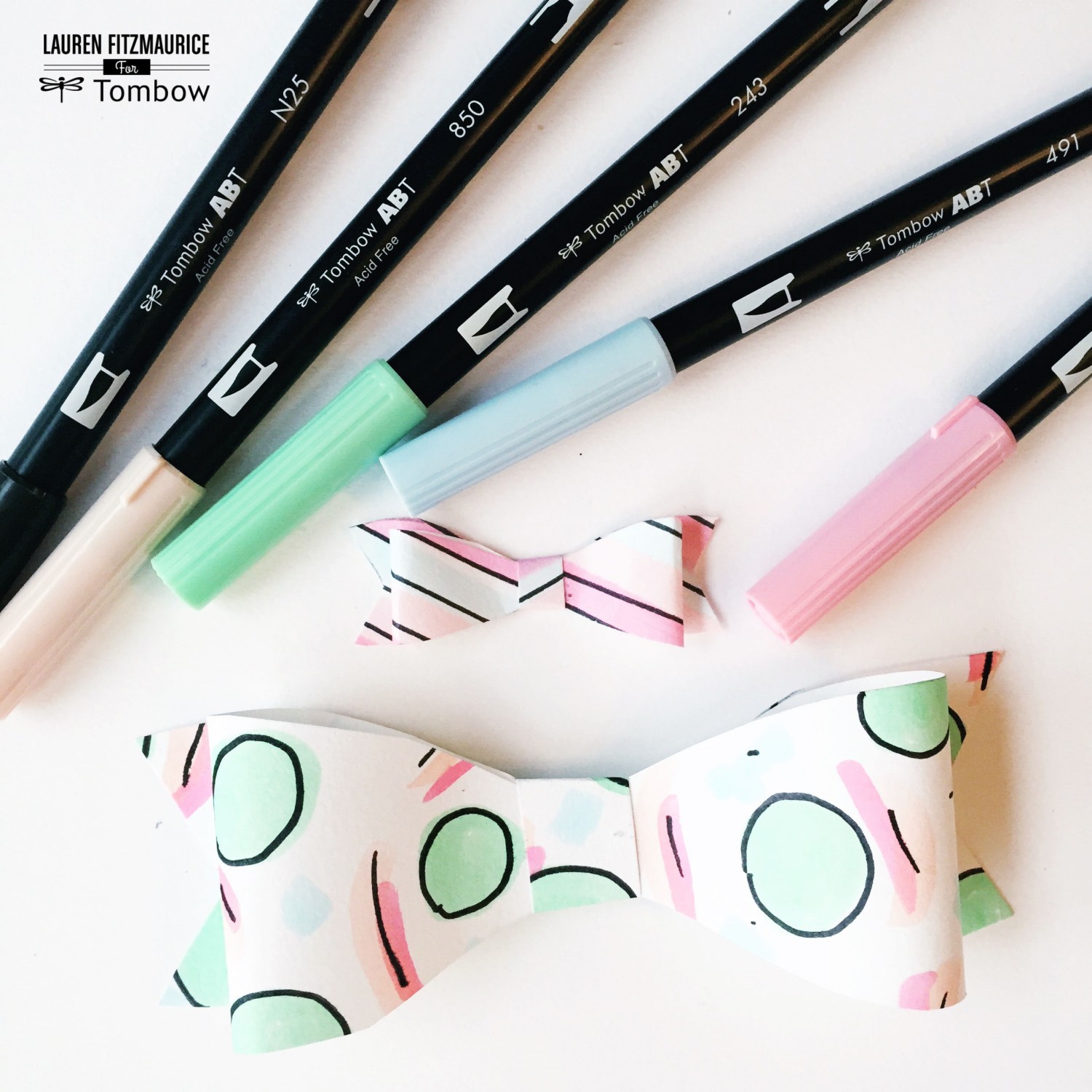 Make paper bows with Tombow products!