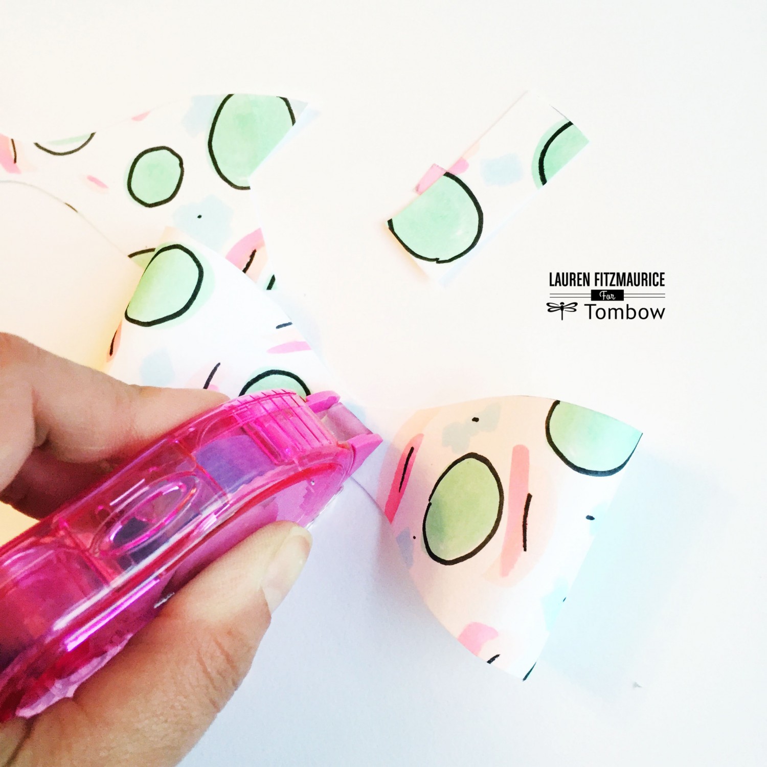 Make paper bows with Tombow products!