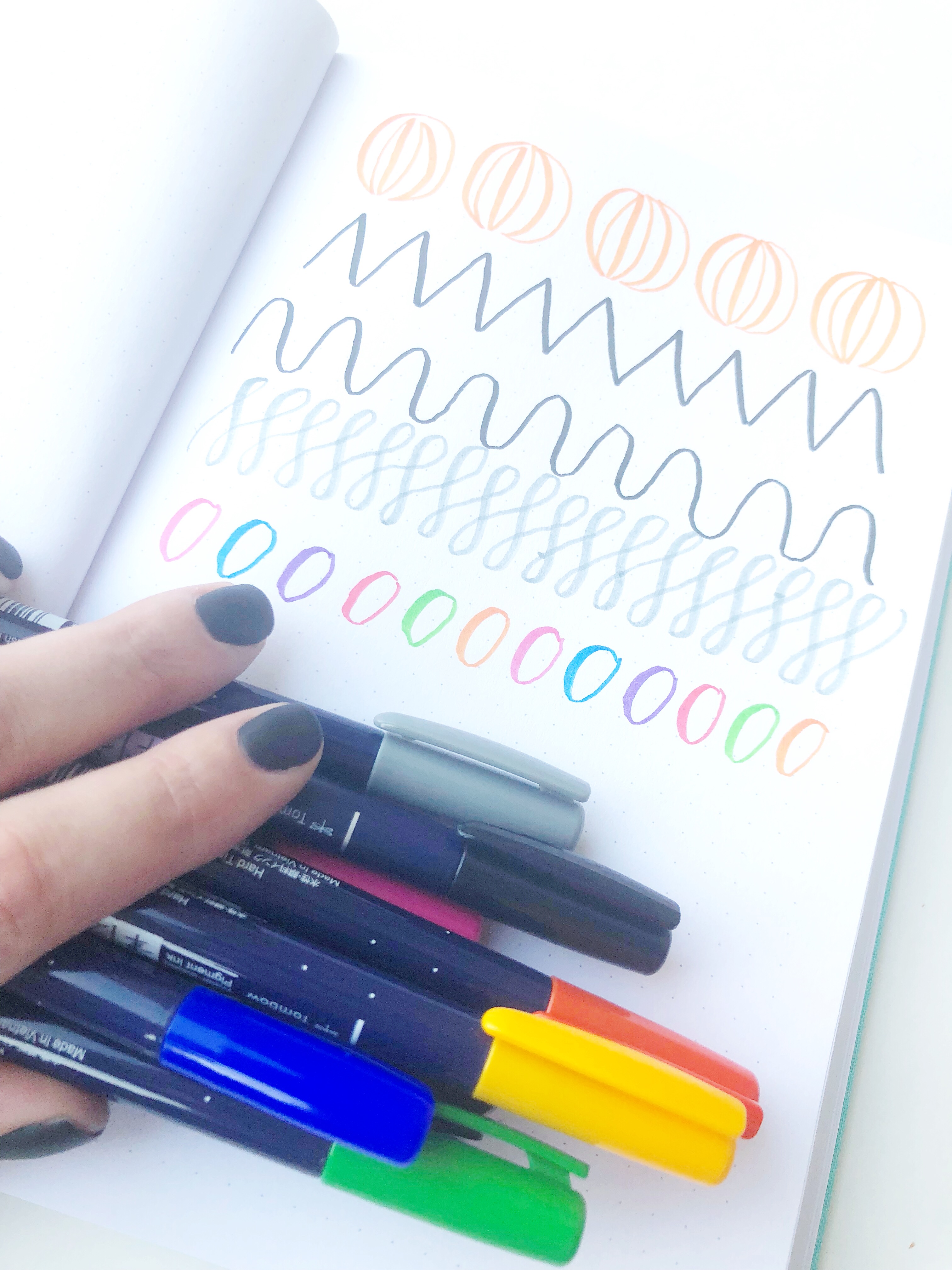 Lauren Fitzmaurice of Renmade Calligraphy walks you step by step through how to create super cute halloween doodles while practicing basic brush strokes with the new Tombow Fudenosuke Color Brush Pens.